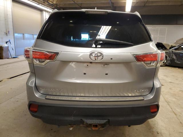 5TDJKRFH3FS138881 - 2015 TOYOTA HIGHLANDER XLE 银色 照片 6