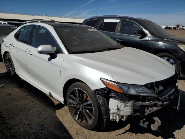 4T1B61HK7KU797826 - 2019 TOYOTA CAMRY XSE WHITE photo 4