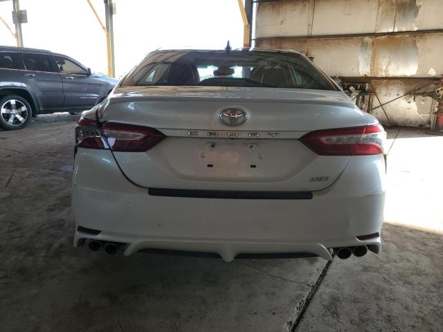 4T1B61HK7KU797826 - 2019 TOYOTA CAMRY XSE WHITE photo 6