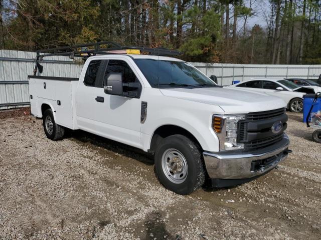 1FD7X2A60KEC58738 - 2019 FORD F250 SUPER WHITE photo 4