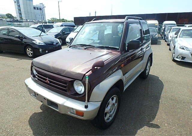 H57A0007571 - 1996 MITSUBISHI PAJERO MAROON photo 2