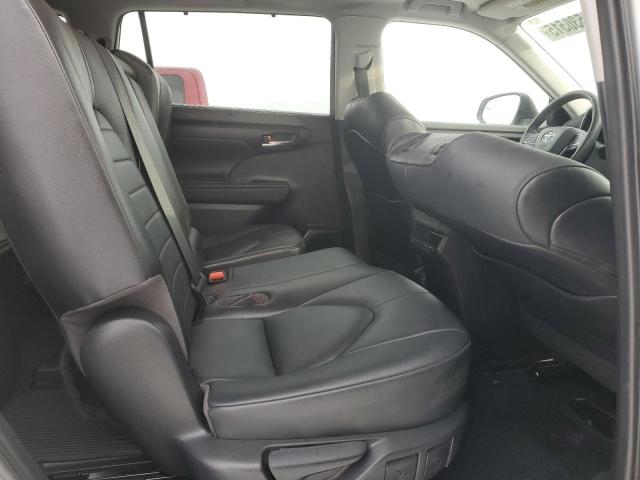 5TDHZRBH8MS549934 - 2021 TOYOTA HIGHLANDER XLE WHITE photo 11