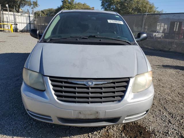 1A4GP45R96B757107 - 2006 CHRYSLER TOWN & COU ვერცხლისფერი ფოტო 5