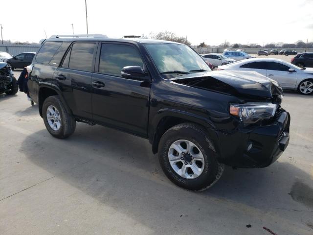 JTEBU5JR1J5564473 - 2018 TOYOTA 4RUNNER SR5/SR5 PREMIUM BLACK photo 4