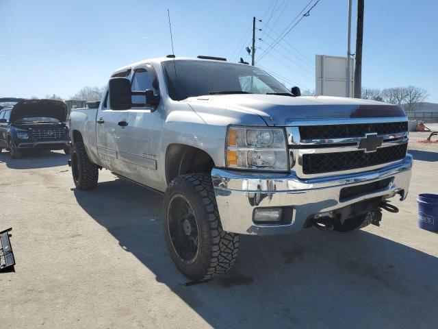 1GC1KXC80BF105677 - 2011 CHEVROLET SILVERADO K2500 HEAVY DUTY LT SILVER photo 4