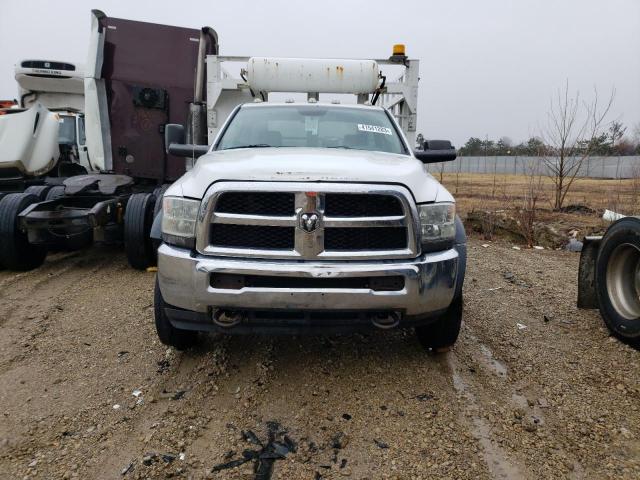 3C7WRMCL8EG116484 - 2014 RAM 5500 WHITE photo 5