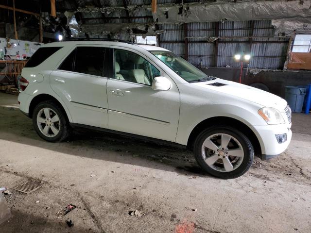 4JGBB8GB3AA619899 - 2010 MERCEDES-BENZ ML 350 4MATIC WHITE photo 4