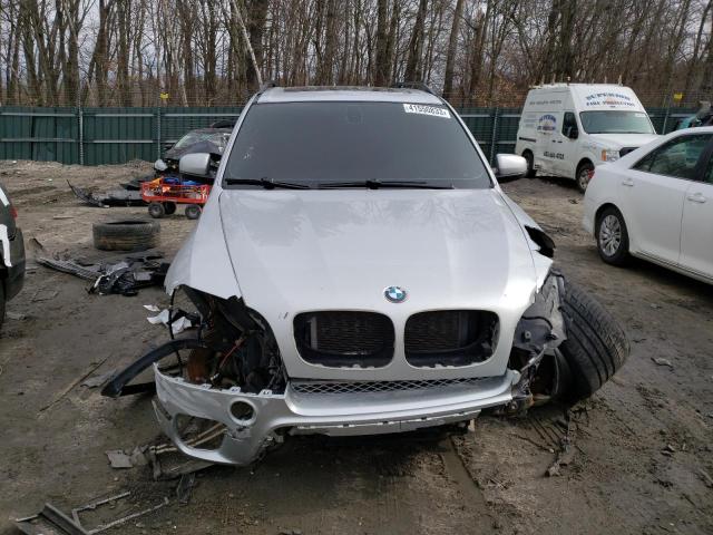 5UXZV8C57BL419140 - 2011 BMW X5 XDRIVE50I SILVER photo 5