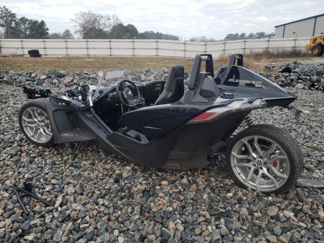 57XAAPGD9M8142980 - 2021 POLARIS SLINGSHOT SL BLACK photo 2