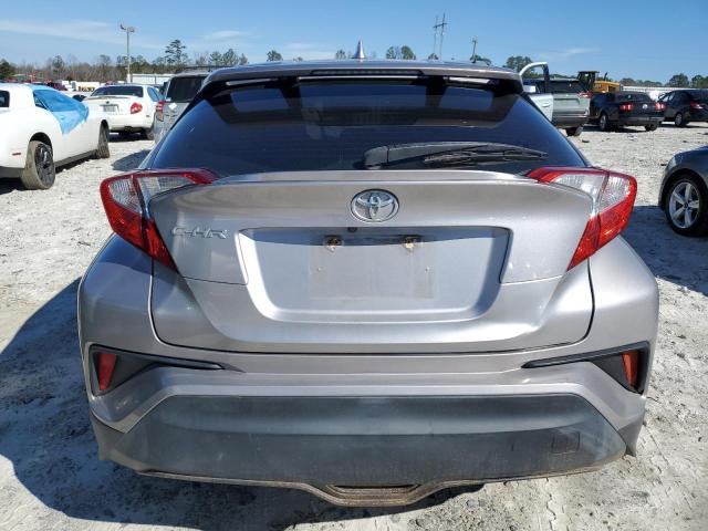 NMTKHMBX0JR005554 - 2018 TOYOTA C-HR XLE SILVER photo 6