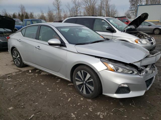 1N4BL4DV3MN341176 - 2021 NISSAN ALTIMA SV SILVER photo 4