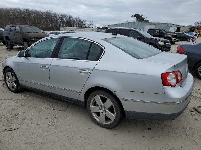 WVWJK73C79P009179 - 2009 VOLKSWAGEN PASSAT TURBO SILVER photo 2