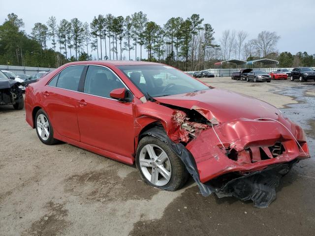 4T1BF1FK0DU644176 - 2013 TOYOTA CAMRY L RED photo 4