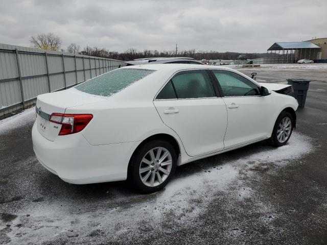 4T1BF1FK4CU531913 - 2012 TOYOTA CAMRY BASE WHITE photo 3