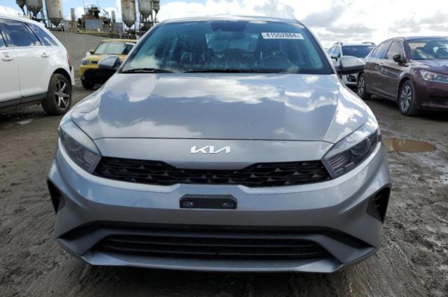 3KPF24AD8PE669096 - 2023 KIA FORTE LX GRAY photo 5