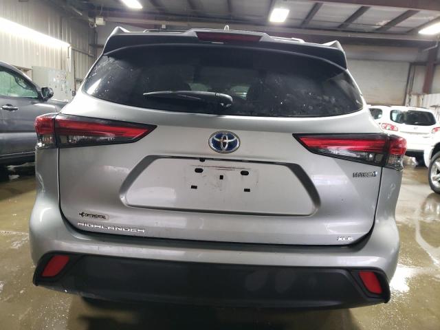 5TDGBRCH7LS513522 - 2020 TOYOTA HIGHLANDER HYBRID XLE SILVER photo 6