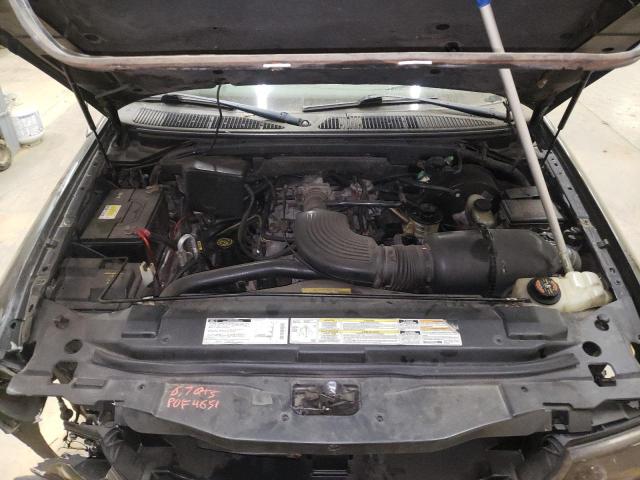 5LMPU28L3WLJ28990 - 1998 LINCOLN NAVIGATOR 黑色 照片 11