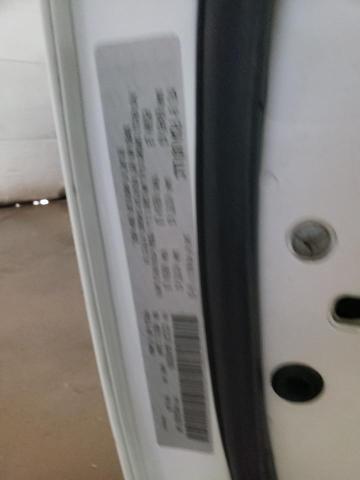 2C3CDZFJ8GH325978 - 2016 DODGE CHALLENGER R/T SCAT PACK WHITE photo 12