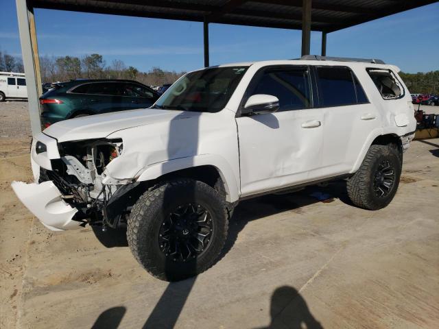 JTEZU5JR2J5168230 - 2018 TOYOTA 4RUNNER SR5 WHITE photo 1