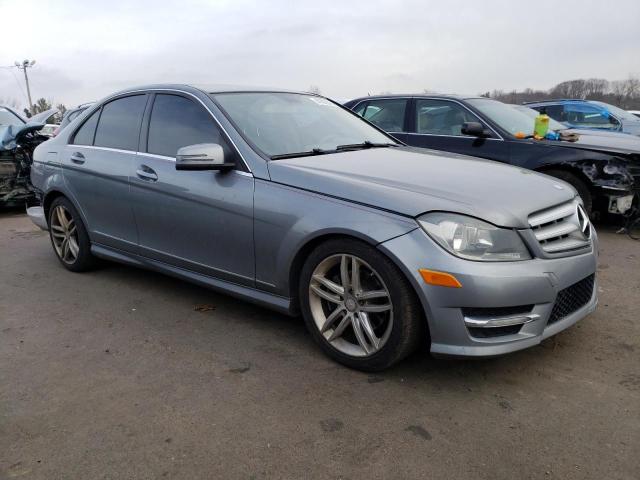 WDDGF8BB9CR224304 - 2012 MERCEDES-BENZ C 300 4MATIC SILVER photo 4