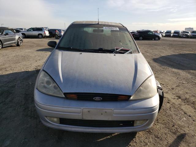 3FAFP31352R240654 - 2002 FORD FOCUS ZX3 SILVER photo 5