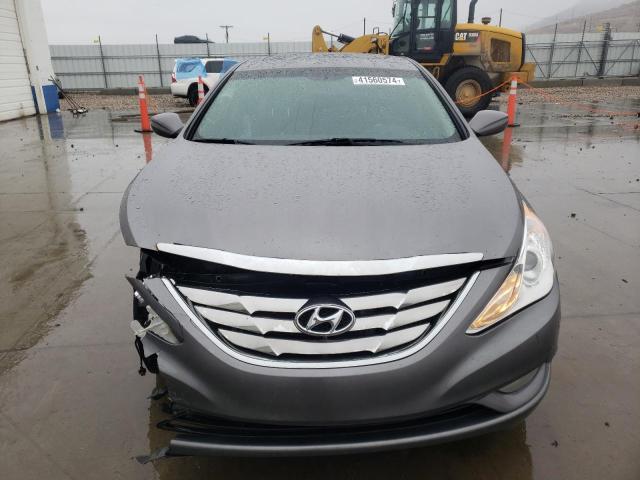 5NPEC4AB2CH365145 - 2012 HYUNDAI SONATA SE GRAY photo 5