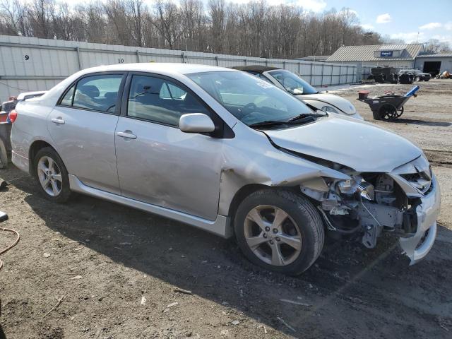 2T1BU4EE1CC792226 - 2012 TOYOTA COROLLA BASE فضي صورة 4