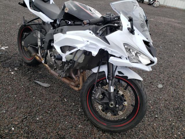 JKBZXJH19PA015841 - 2023 KAWASAKI ZX636 K WHITE photo 9