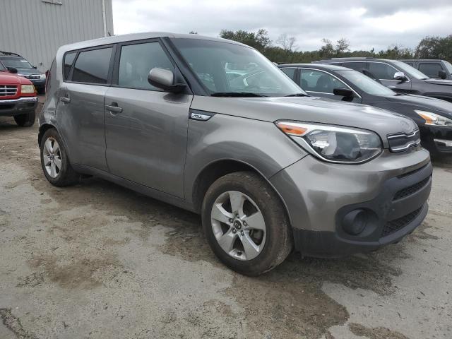 KNDJN2A26H7490609 - 2017 KIA SOUL GRAY photo 4