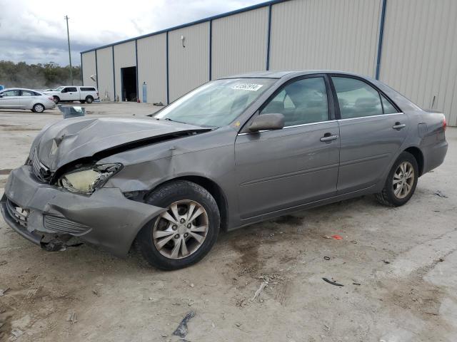 4T1BF32K65U606714 - 2005 TOYOTA CAMRY LE GRAY photo 1