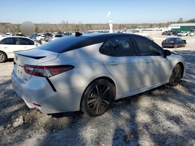 4T1B61HK5JU150078 - 2018 TOYOTA CAMRY XSE WHITE photo 3