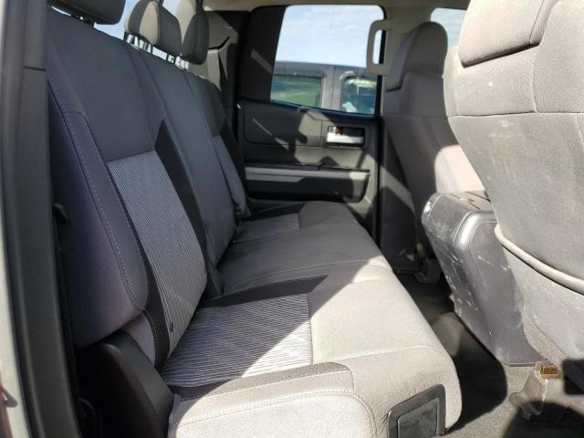 5TFUW5F13HX627226 - 2017 TOYOTA TUNDRA DOUBLE CAB SR/SR5 GRAY photo 10