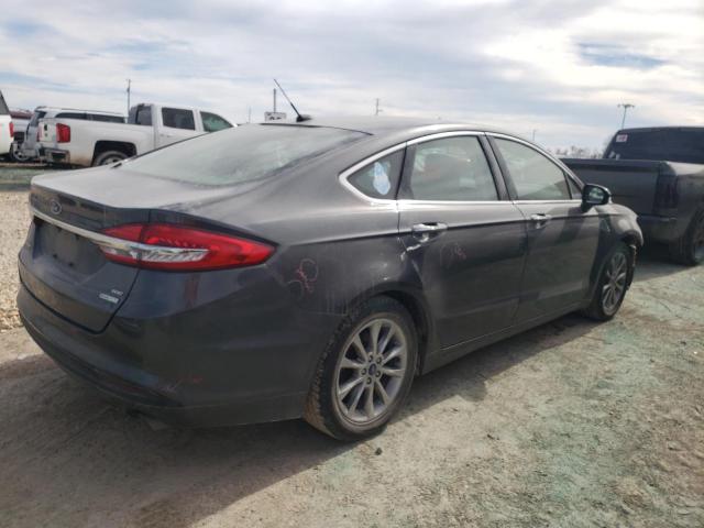 3FA6P0HD8HR379070 - 2017 FORD FUSION SE GRAY photo 3