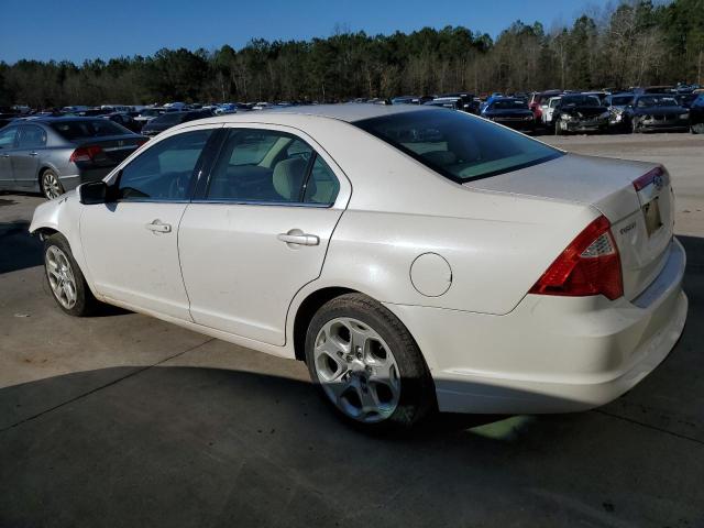 3FAHP0HG1BR149655 - 2011 FORD FUSION SE WHITE photo 2