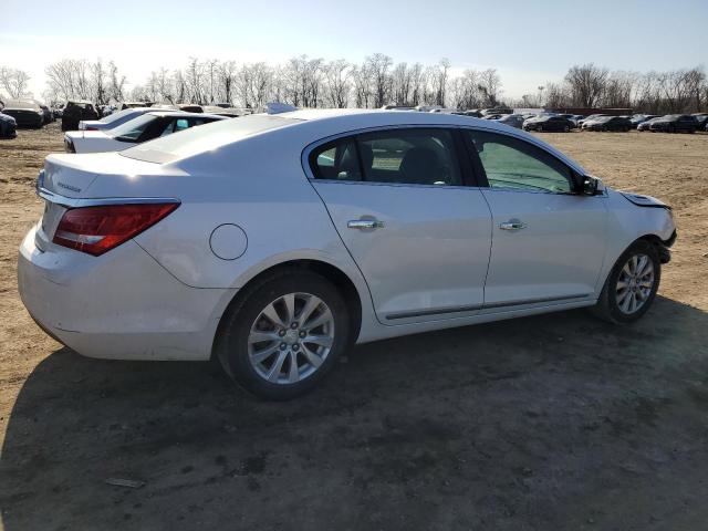 1G4GA5GR5FF166366 - 2015 BUICK LACROSSE WHITE photo 3