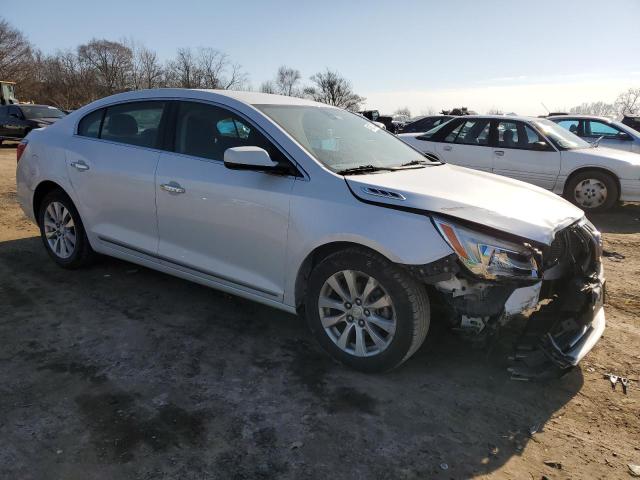 1G4GA5GR5FF166366 - 2015 BUICK LACROSSE WHITE photo 4