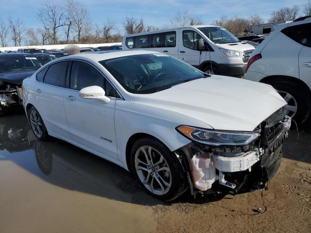 3FA6P0RU1KR273839 - 2019 FORD FUSION TITANIUM WHITE photo 4