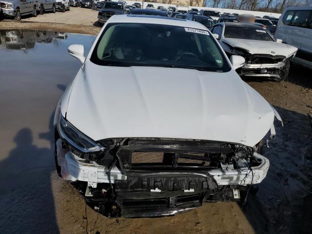 3FA6P0RU1KR273839 - 2019 FORD FUSION TITANIUM WHITE photo 5