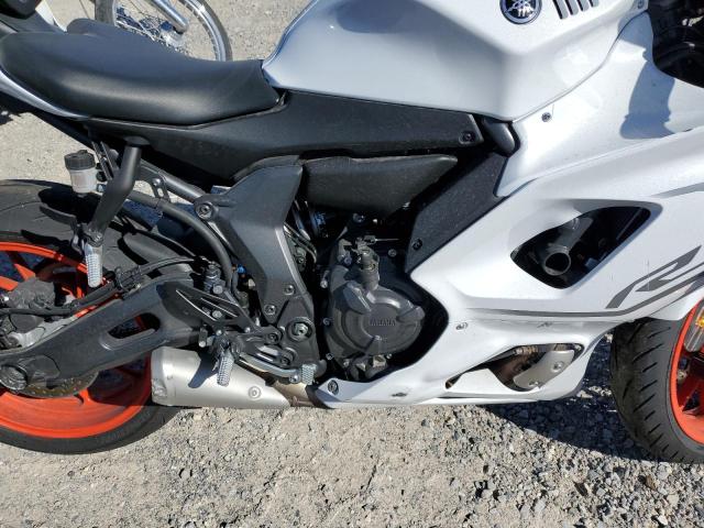 JYARM38Y9PA001641 - 2023 YAMAHA YZFR7 WHITE photo 7