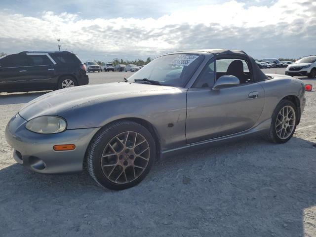 JM1NB353X20224724 - 2002 MAZDA MX-5 MIATA BASE GRAY photo 1