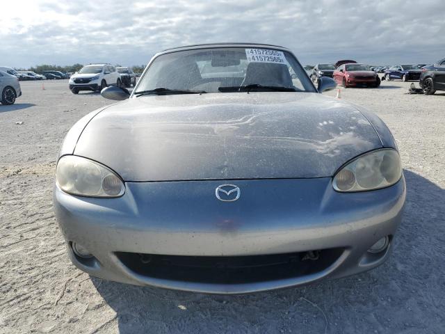 JM1NB353X20224724 - 2002 MAZDA MX-5 MIATA BASE GRAY photo 5