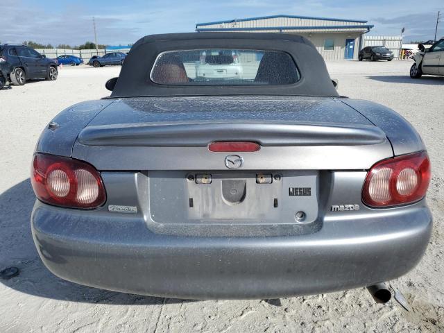 JM1NB353X20224724 - 2002 MAZDA MX-5 MIATA BASE GRAY photo 6