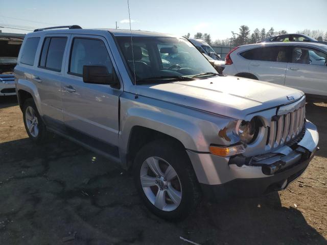 1J4NF4GB1BD141863 - 2011 JEEP PATRIOT LATITUDE SILVER photo 4