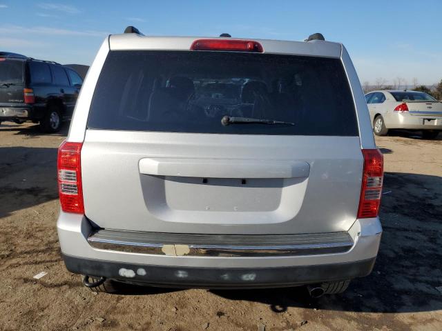 1J4NF4GB1BD141863 - 2011 JEEP PATRIOT LATITUDE SILVER photo 6