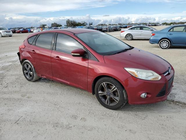 1FADP3K28EL153153 - 2014 FORD FOCUS SE RED photo 4