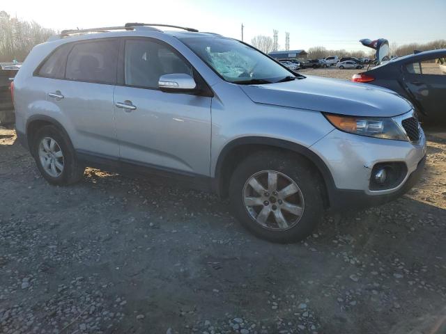 5XYKT4A29DG411338 - 2013 KIA SORENTO LX SILVER photo 4