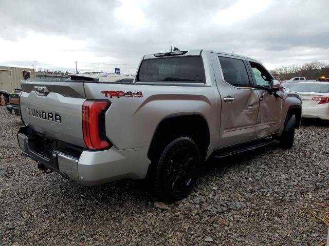 5TFMA5DB1NX029559 - 2022 TOYOTA TUNDRA CREWMAX PLATINUM Silber Foto 3