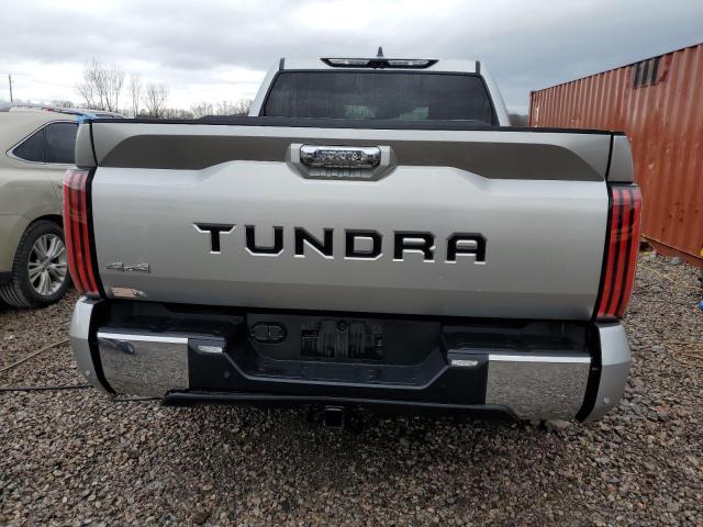 5TFMA5DB1NX029559 - 2022 TOYOTA TUNDRA CREWMAX PLATINUM Silber Foto 6