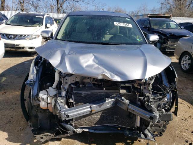 3CZRU6H51JG709218 - 2018 HONDA HR-V EX SILVER photo 5