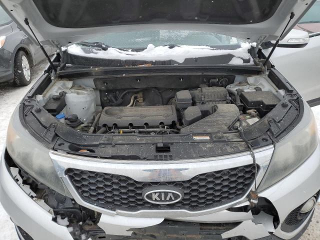 5XYKTCA10BG156562 - 2011 KIA SORENTO BASE SILVER photo 12